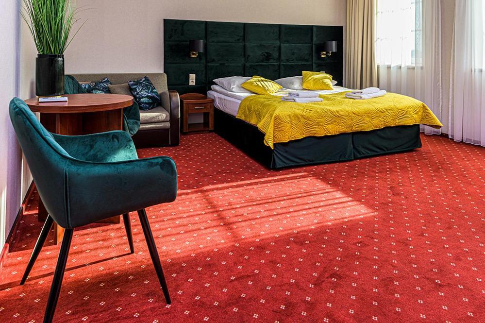 Hotel Stara Gorzelnia Licheń Buitenkant foto