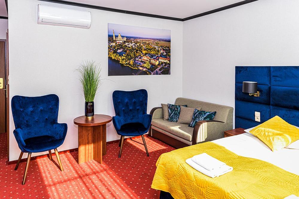 Hotel Stara Gorzelnia Licheń Buitenkant foto