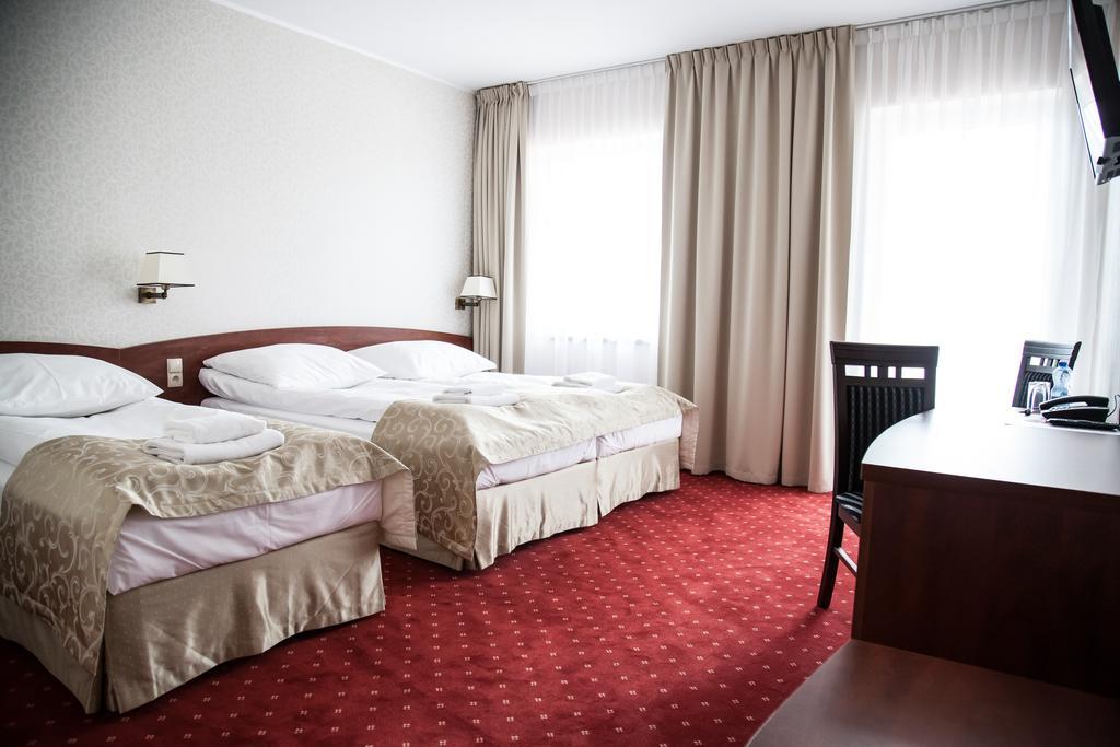 Hotel Stara Gorzelnia Licheń Kamer foto