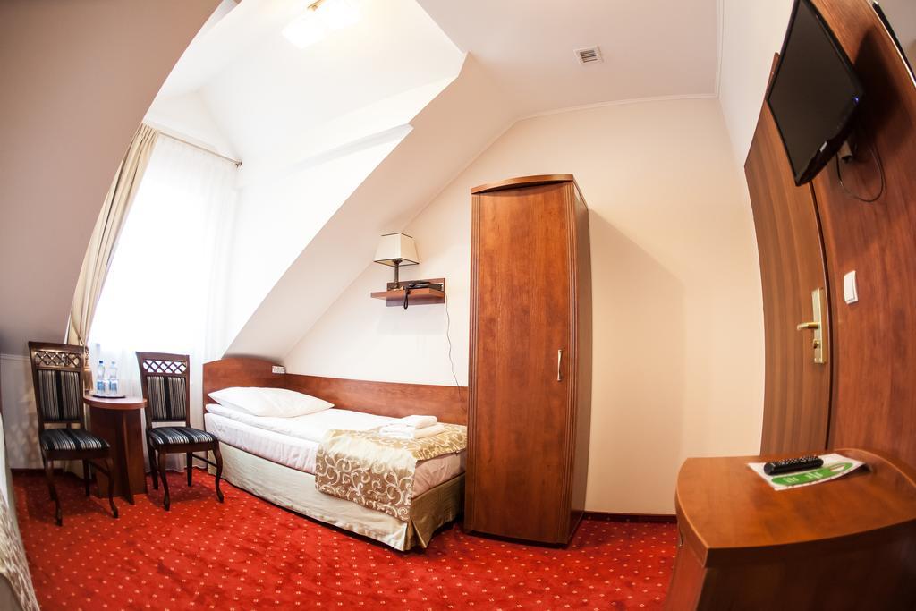 Hotel Stara Gorzelnia Licheń Kamer foto
