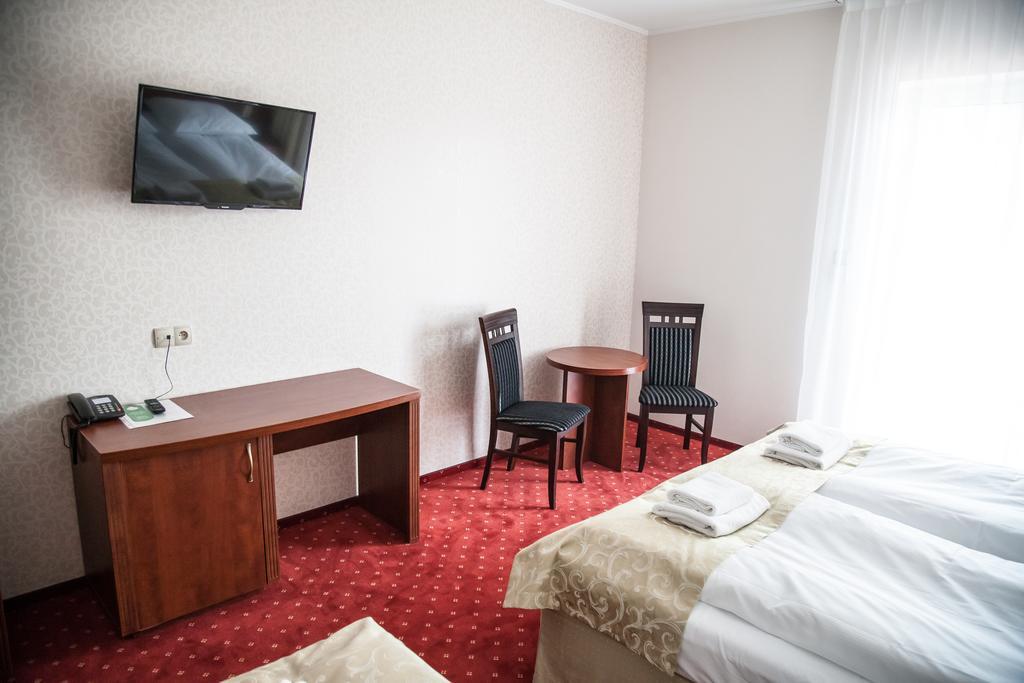 Hotel Stara Gorzelnia Licheń Kamer foto