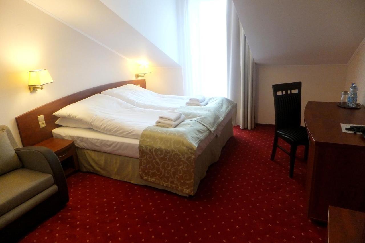 Hotel Stara Gorzelnia Licheń Buitenkant foto