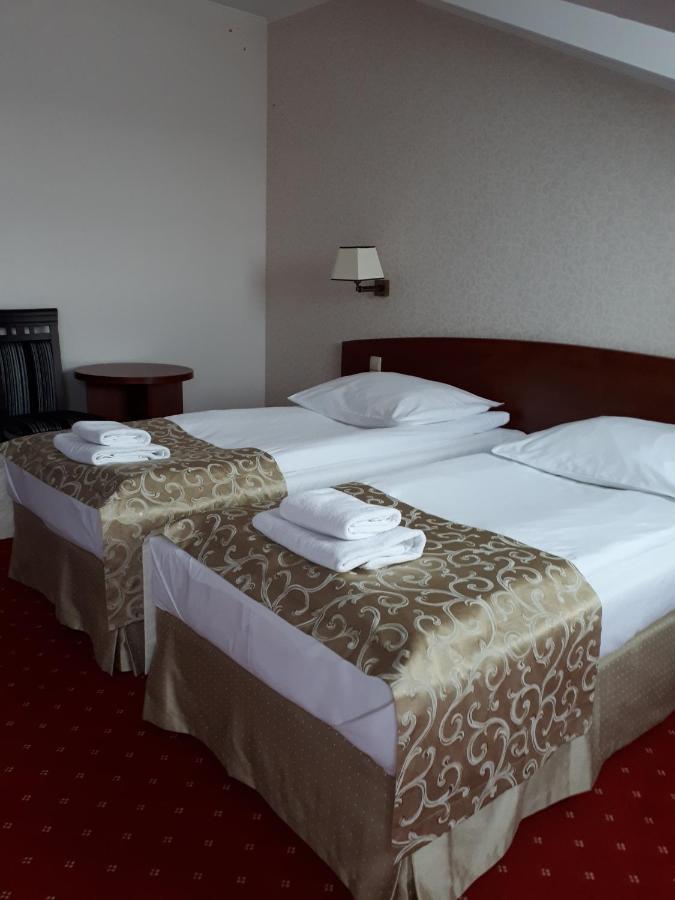 Hotel Stara Gorzelnia Licheń Buitenkant foto