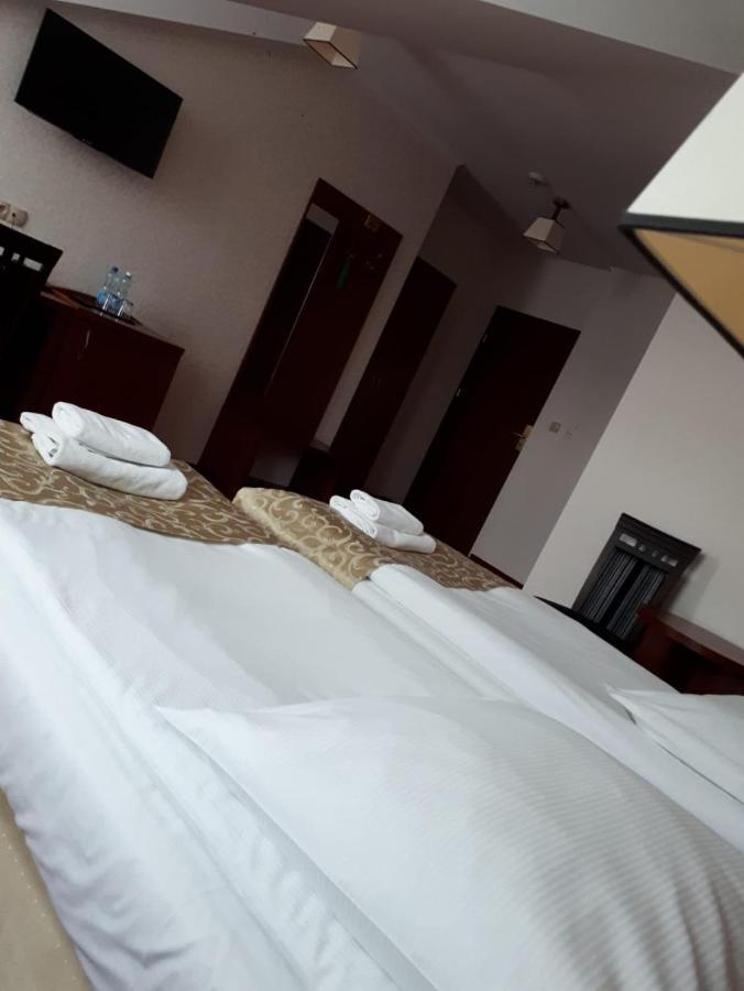 Hotel Stara Gorzelnia Licheń Buitenkant foto